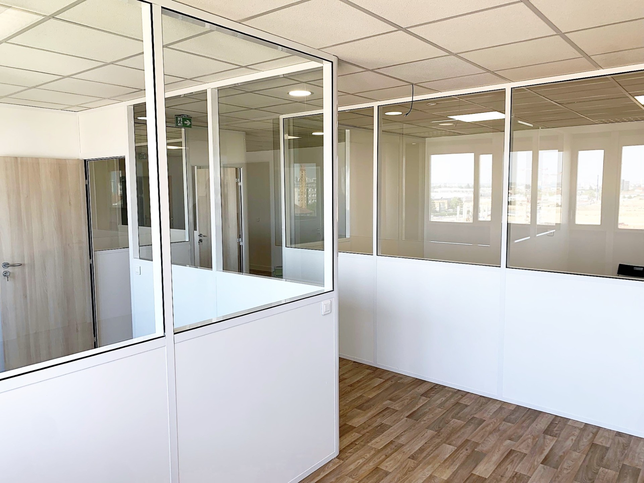 Cloisons modulaires open space bureau — Anglet